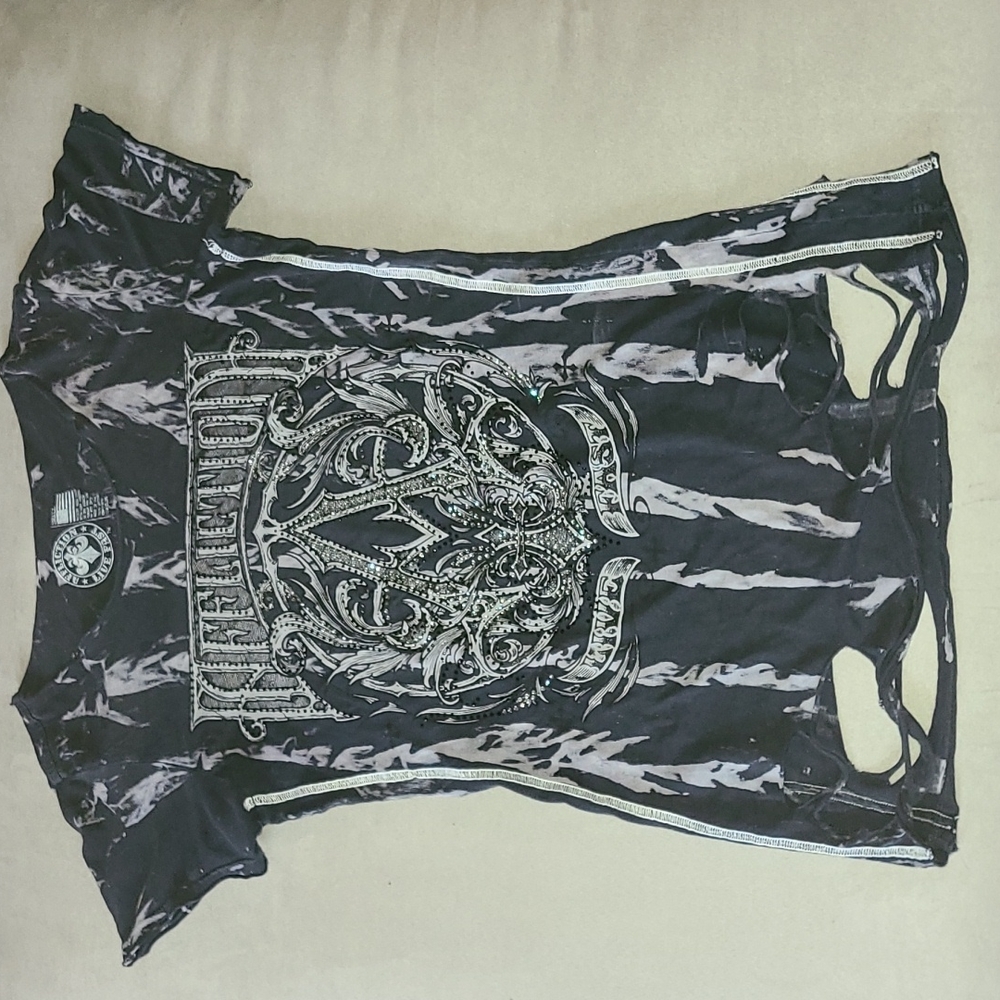 Affliction t-shirt size small